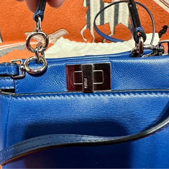 FENDI ❤️🌟MINI PEEKABOO LAMBSKIN LEATHER ⭐️ - Picture 4 of 12